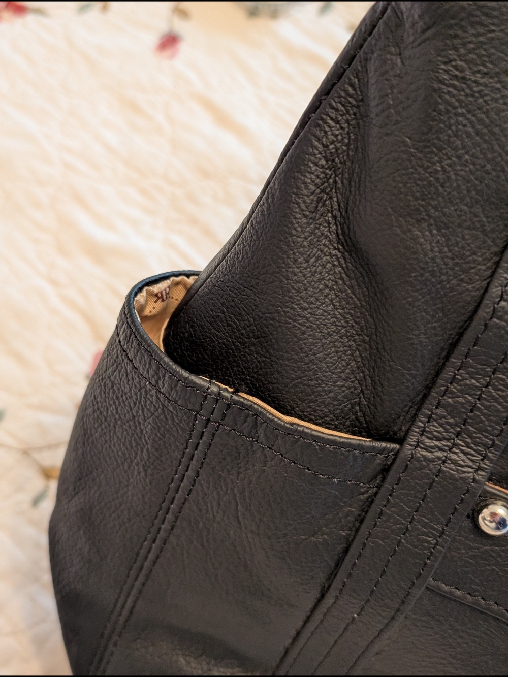 Ladies CCW Black Leather Handbag - Picture 4 of 9